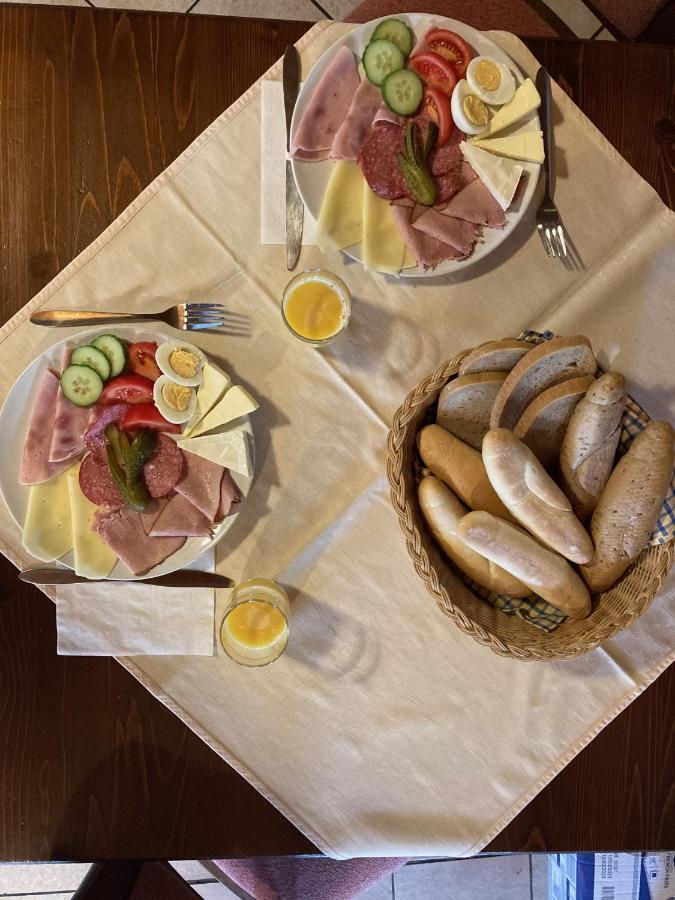 Penzion Restaurace Zatisi Rumburk Dış mekan fotoğraf